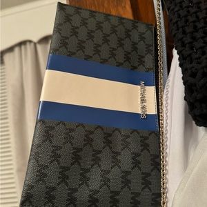 Michael Kors wristlet